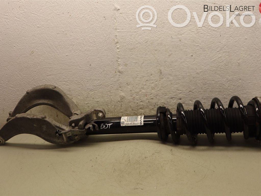 Volvo XC90 Front shock absorber with coil spring 
