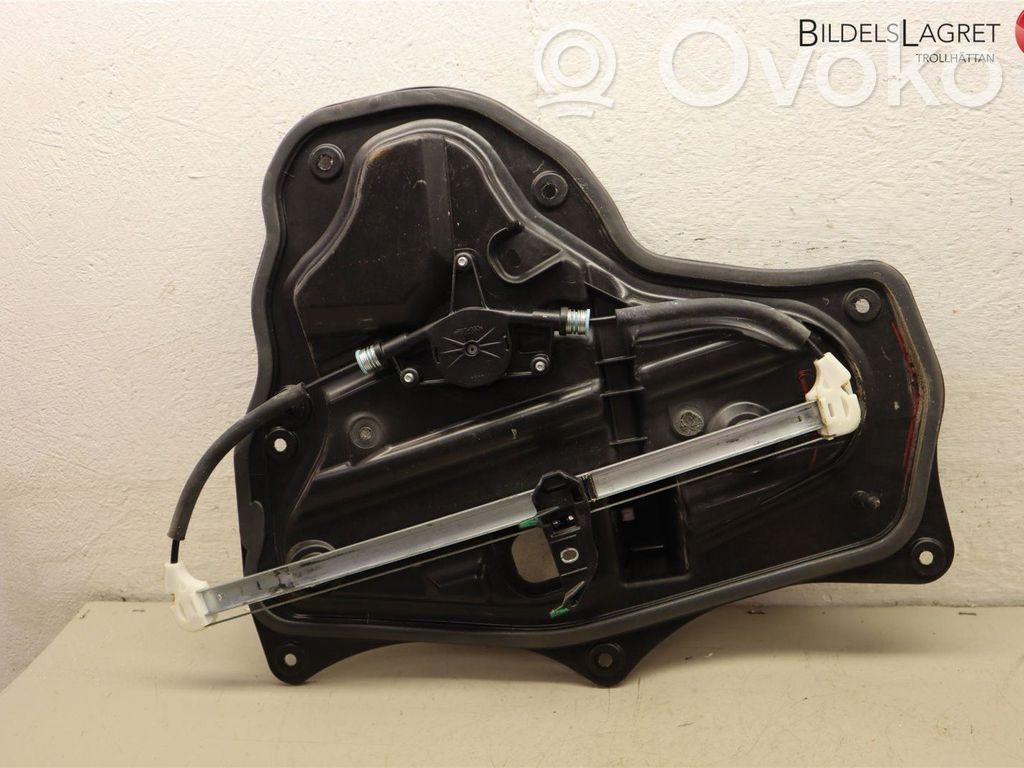 Mazda 3 III Rear door window regulator with motor 