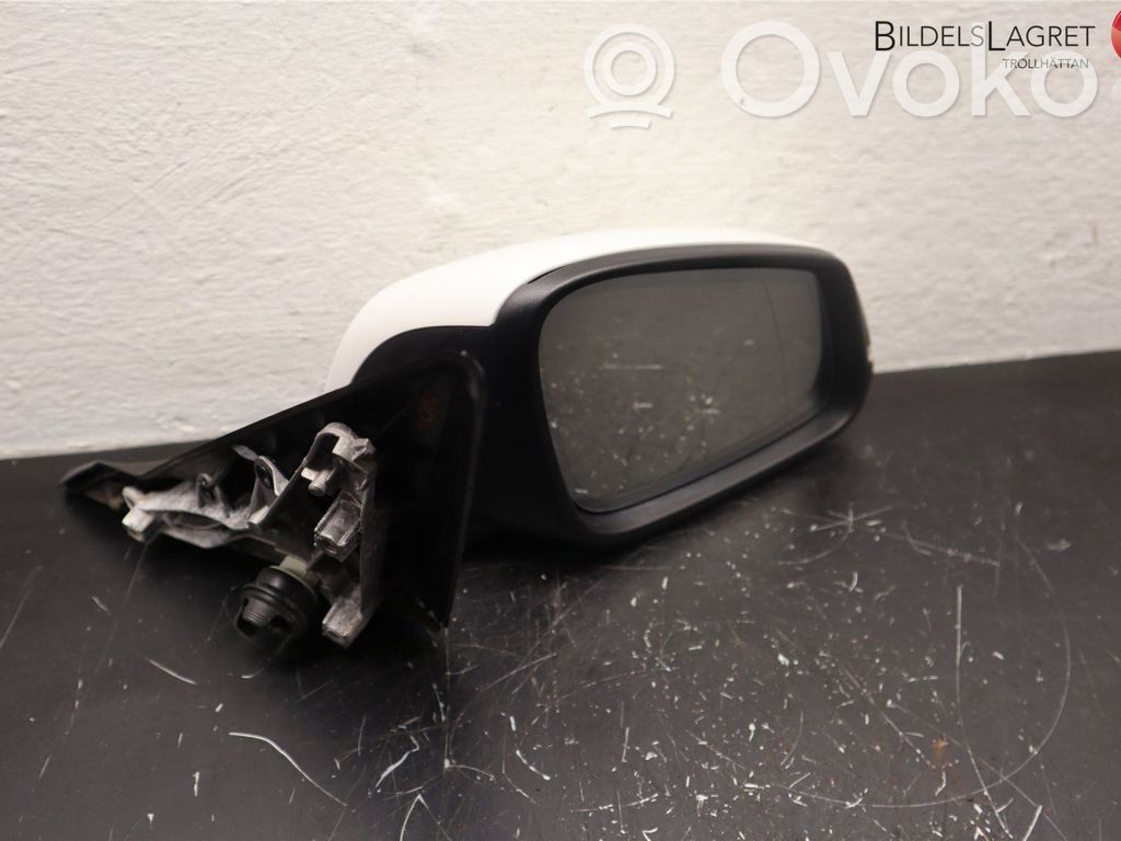 BMW 1 F20 F21 Front door electric wing mirror 