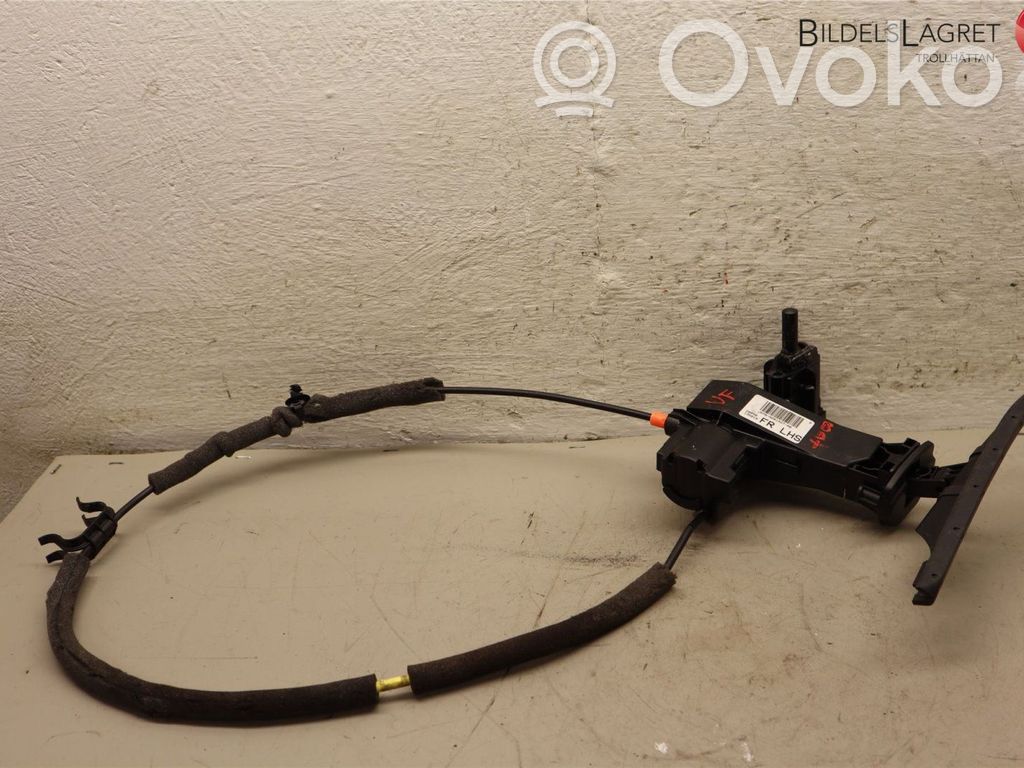 Ford Focus Front door check strap stopper 