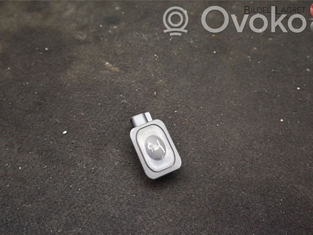 Ford Mondeo MK V Tailgate/boot open switch button 