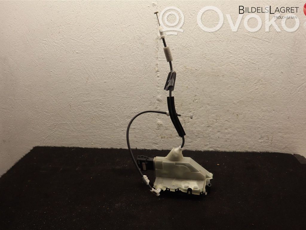 Opel Corsa F Zamek drzwi tylnych 
