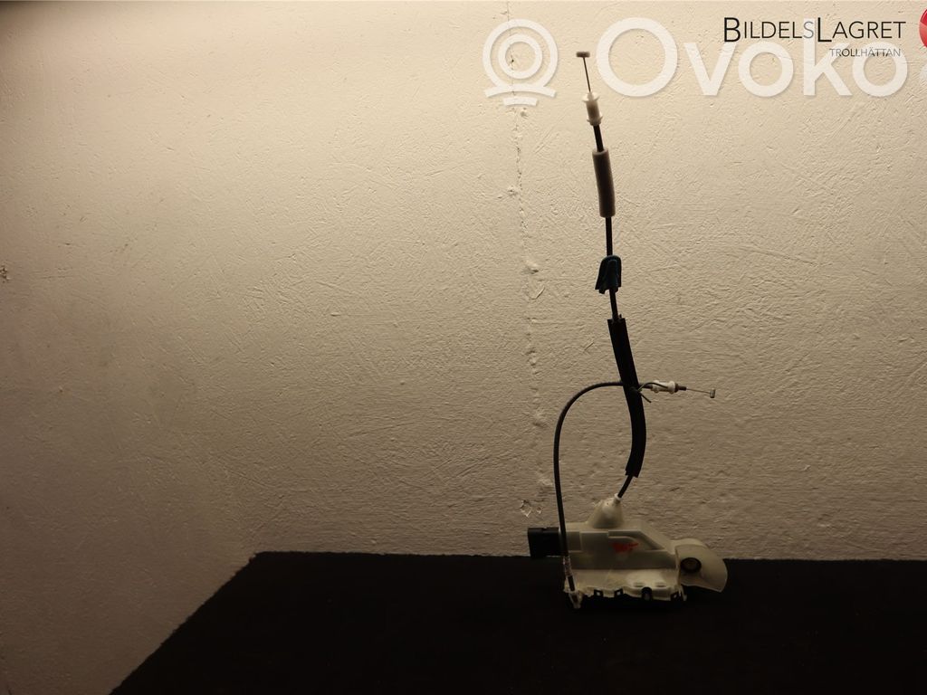Opel Combo D Front door lock 