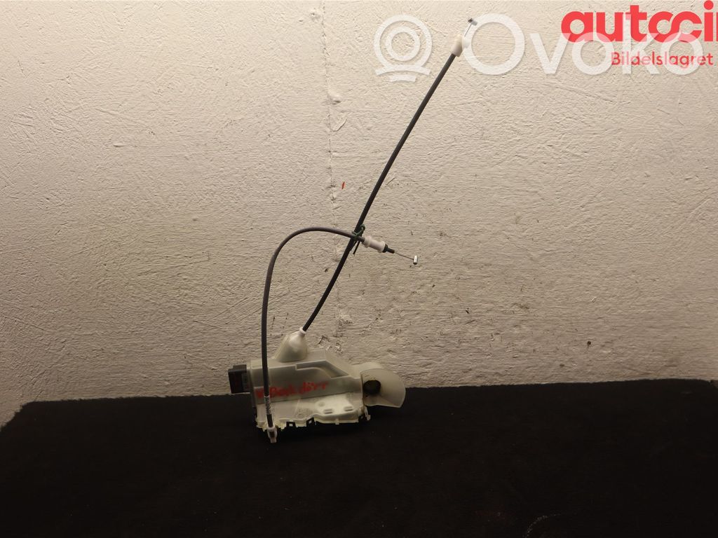 Peugeot Partner III Rear door lock 