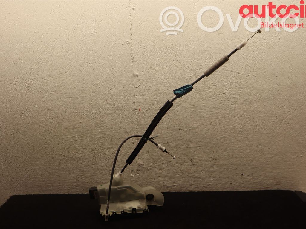 Peugeot Partner III Front door lock 