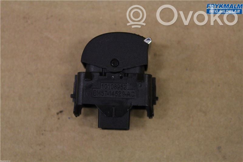 Ford Focus Electric window control switch 