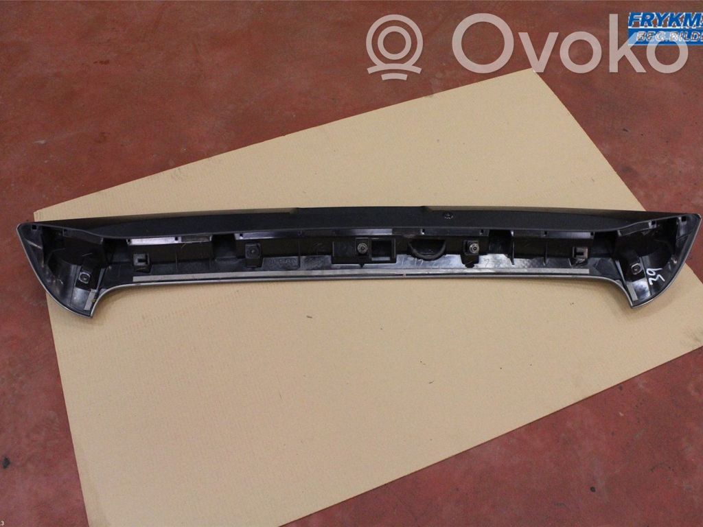 Nissan Pulsar Tailgate/trunk spoiler 