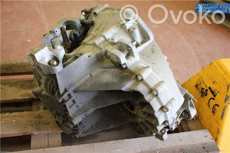 Volvo V50 Manualna 6-biegowa skrzynia biegów 