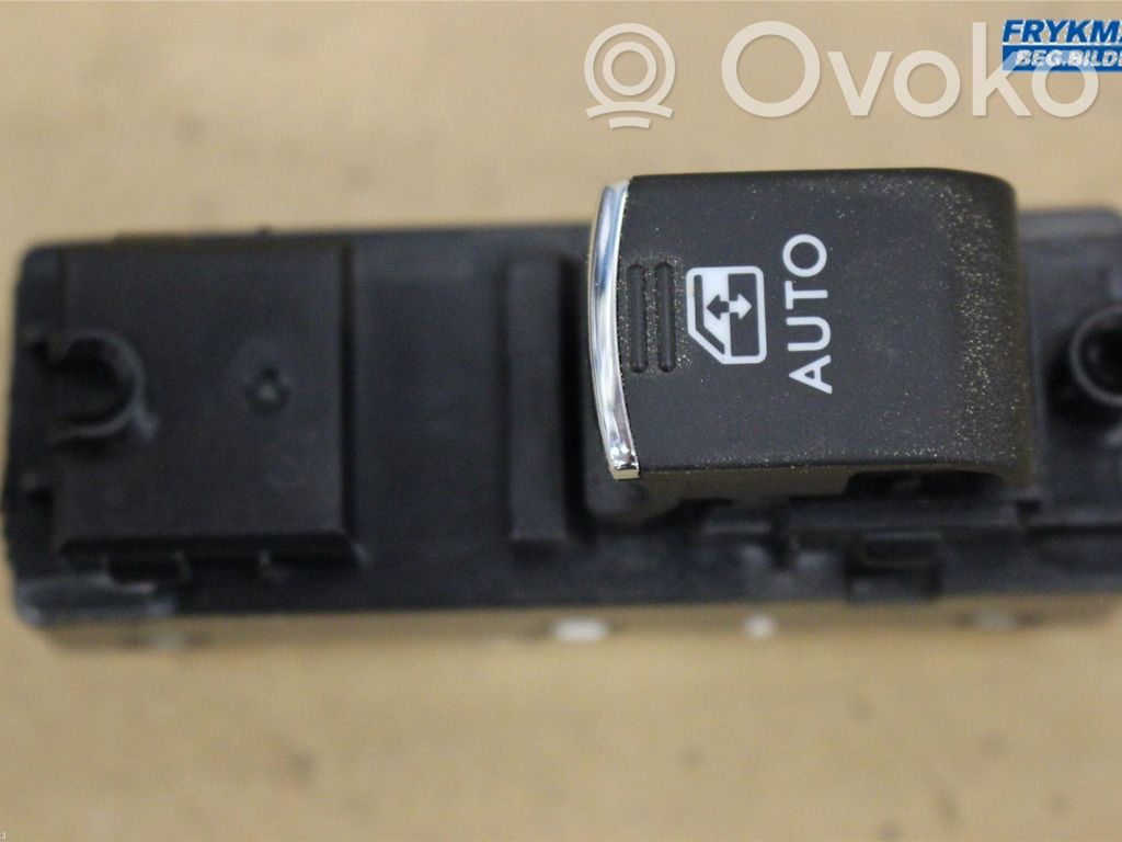 Subaru Outback (BS) Electric window control switch 