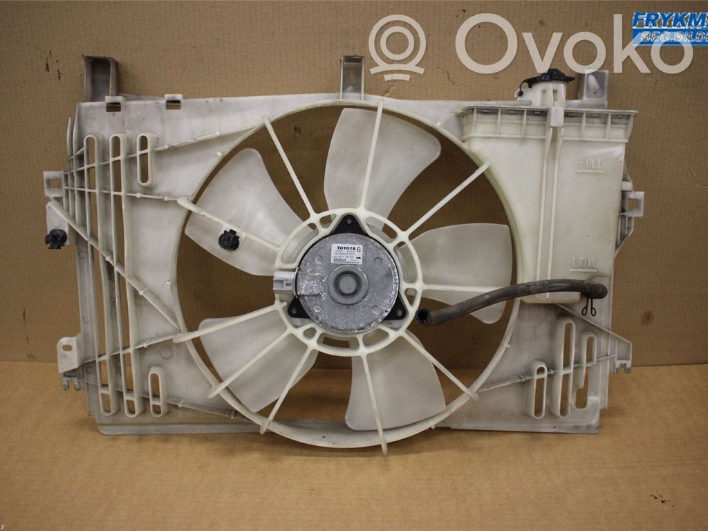 Toyota Avensis T250 Elektrinis radiatorių ventiliatorius 