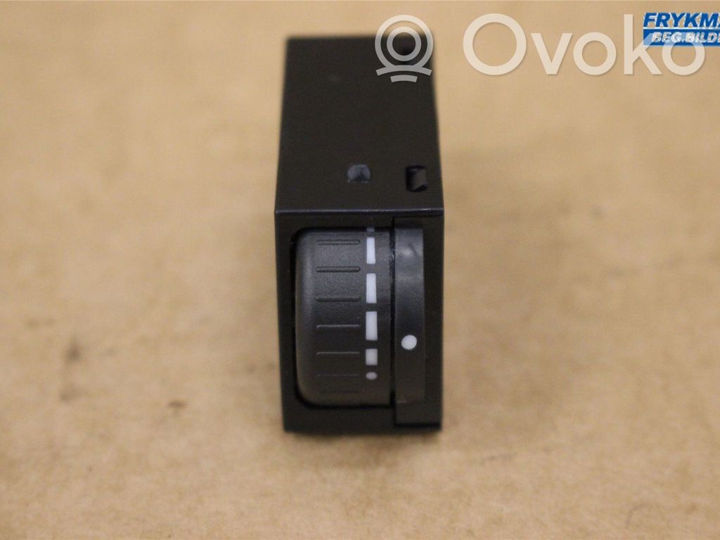 Subaru Outback Panel lighting control switch 