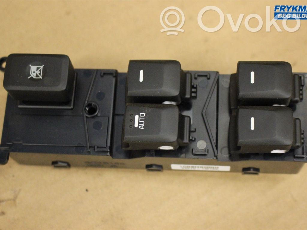KIA Rio Electric window control switch 