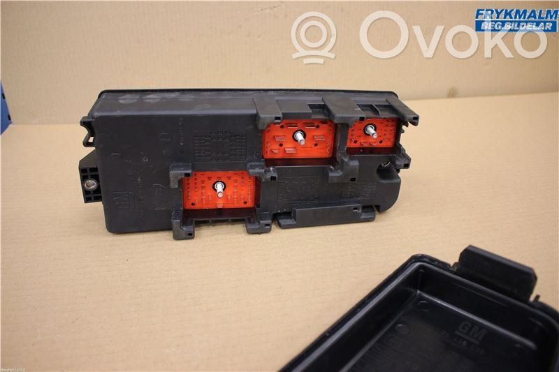 Saab 9-3 Ver2 Fuse module 