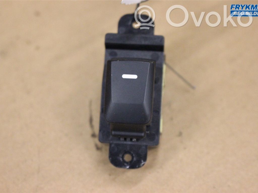Electric window control switch   935801W010