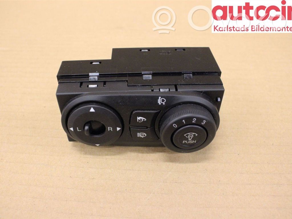 Chevrolet Captiva Wing mirror switch 