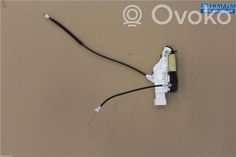 Peugeot 407 Front door lock 