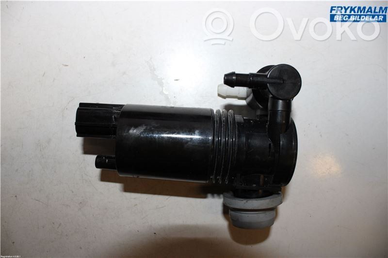 Volvo V40 Cross country Windscreen/windshield washer pump 