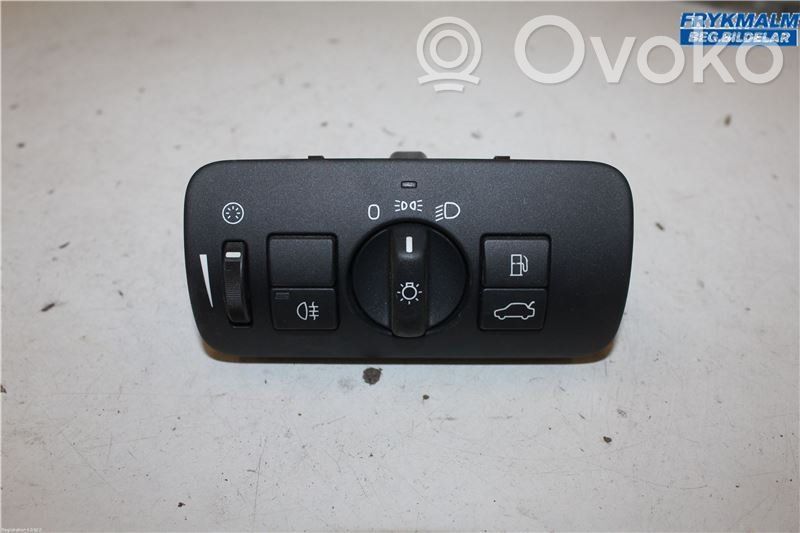 Light switch   31443846,30739412,30739412