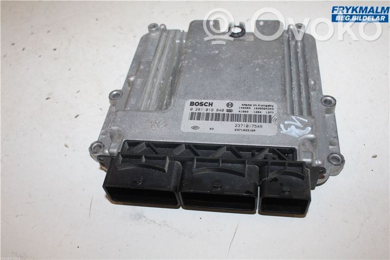 Renault Trafic II (X83) Injection control unit/module 
