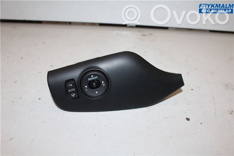KIA Ceed Wing mirror switch 