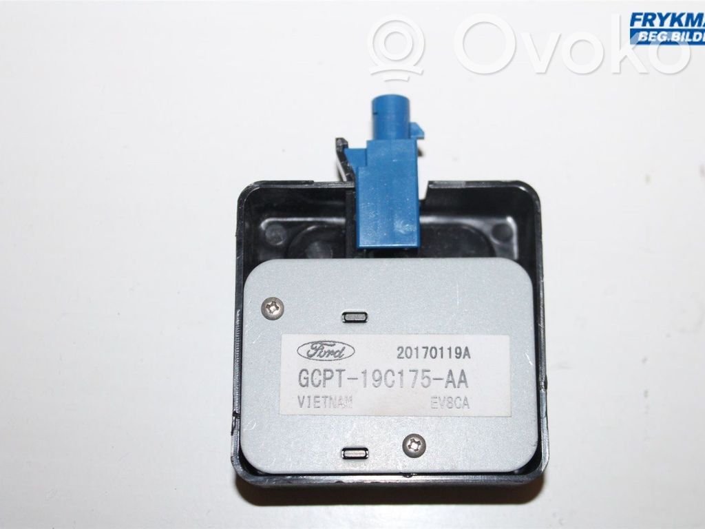Ford Transit -  Tourneo Connect Radio antenna 