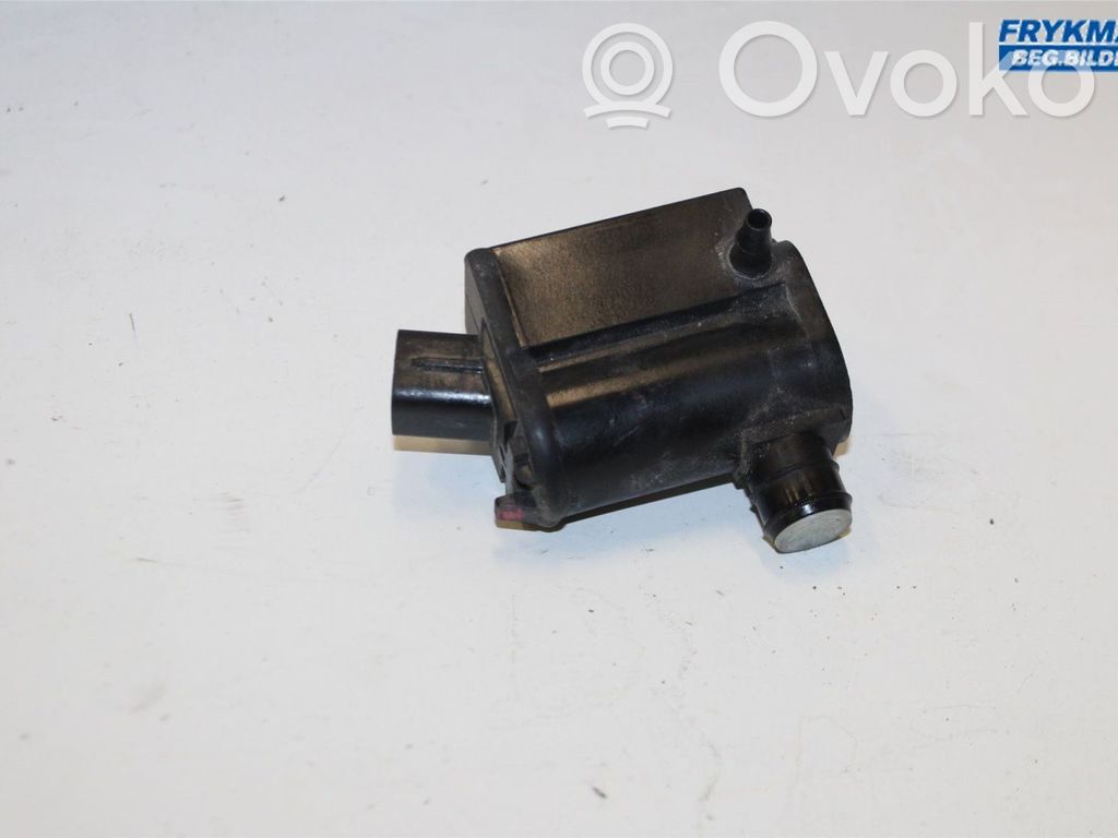 KIA Rio Windscreen/windshield washer pump 