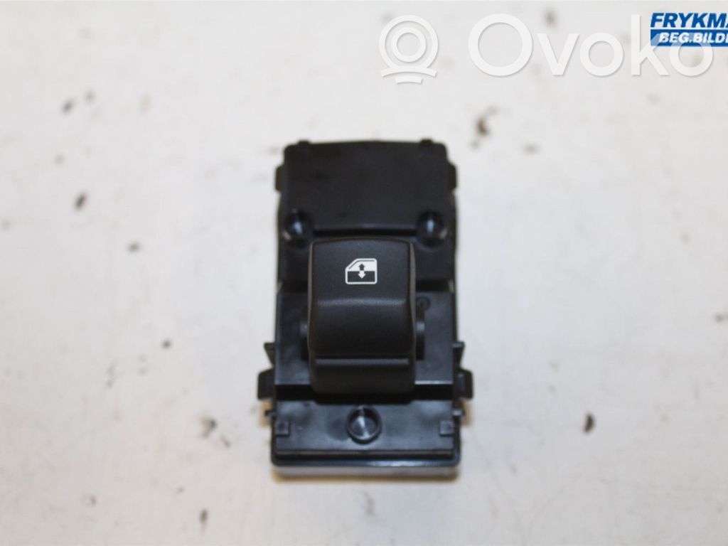 KIA Xceed Electric window control switch 