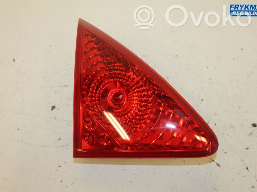 Peugeot 3008 I Lampy tylnej klapy bagażnika 