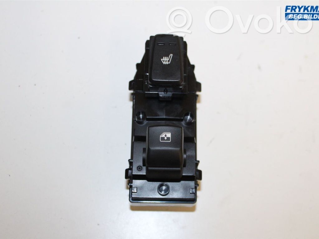 KIA Xceed Electric window control switch 