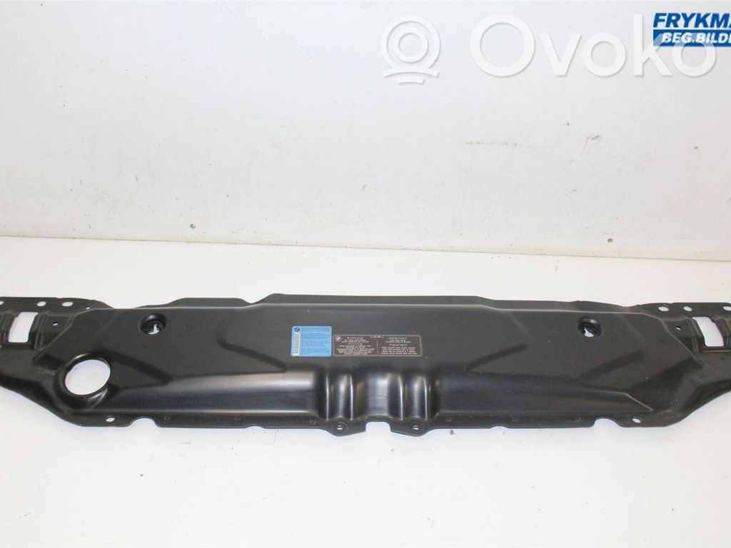 BMW 5 E60 E61 Radiatorių panelė 