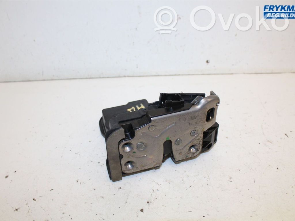 Opel Astra K Rear door lock 