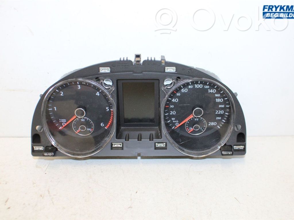 Volkswagen PASSAT CC Vitezometru (grup de instrumente) 