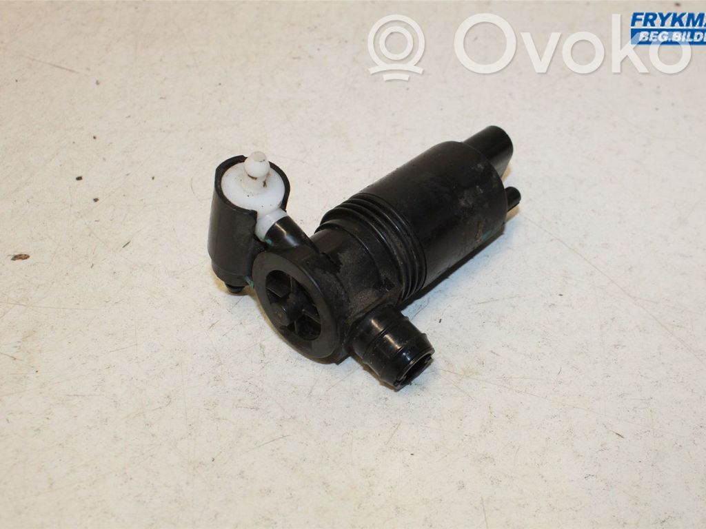 Volvo XC60 Windscreen/windshield washer pump 