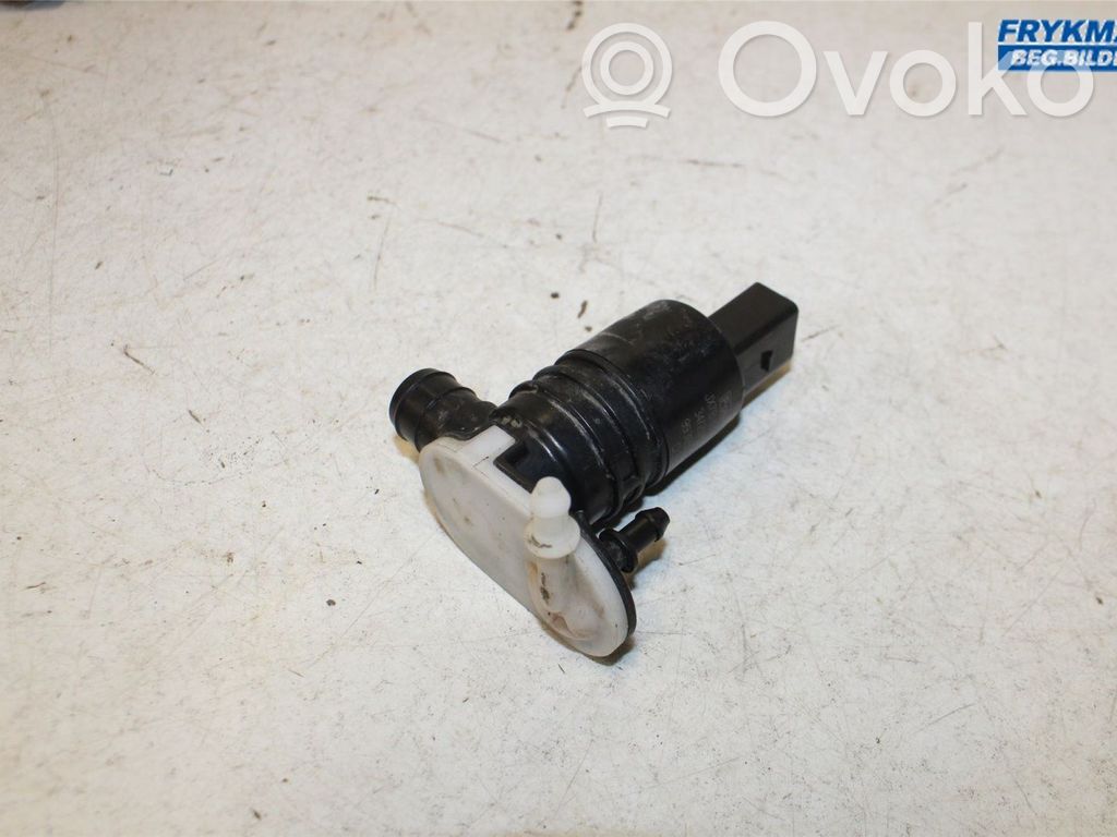 Ford Focus Windscreen/windshield washer pump 