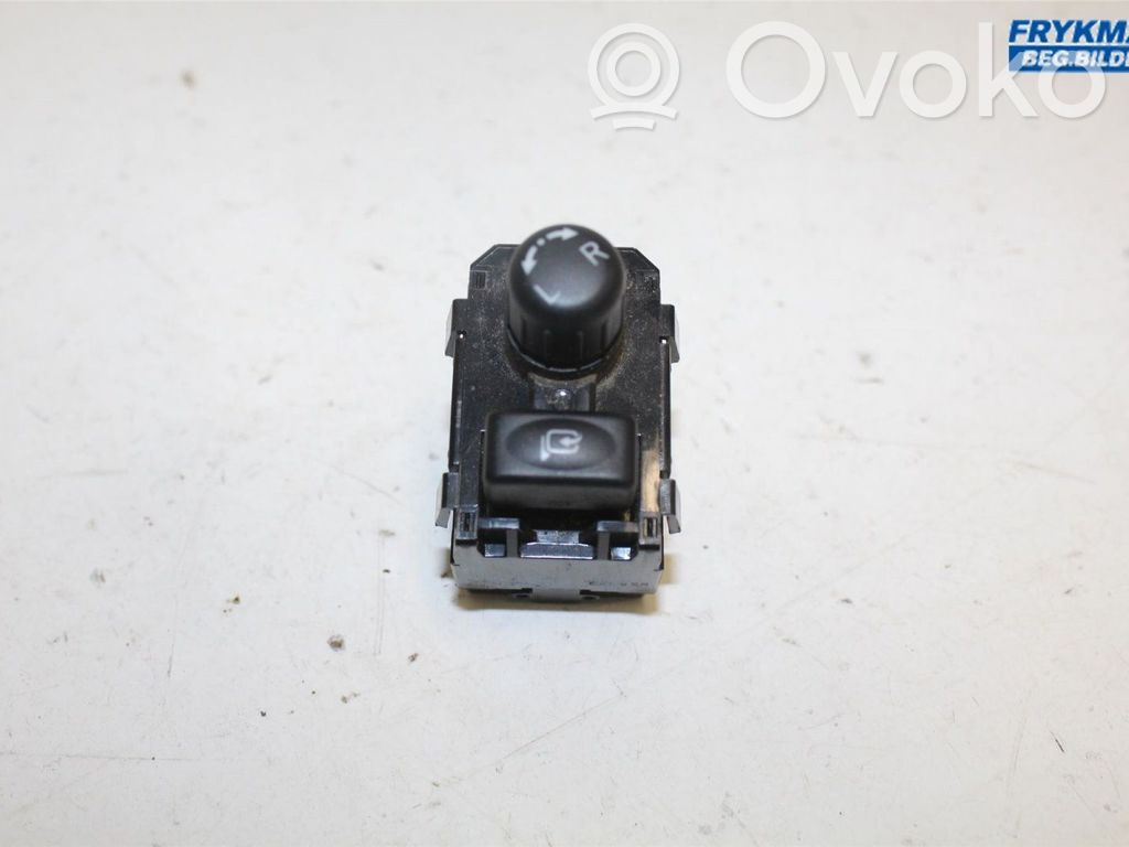 Nissan Navara D23 Interruptor del espejo lateral 