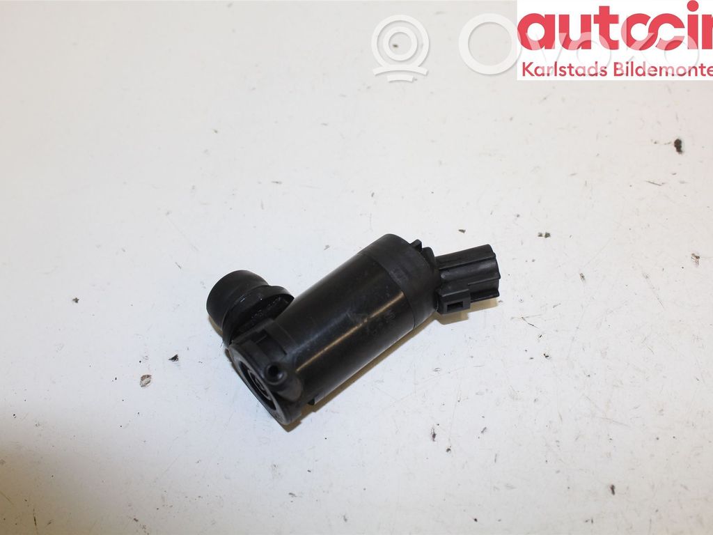 Windscreen/windshield washer pump   F6SU17664DA,F6SU17664DA