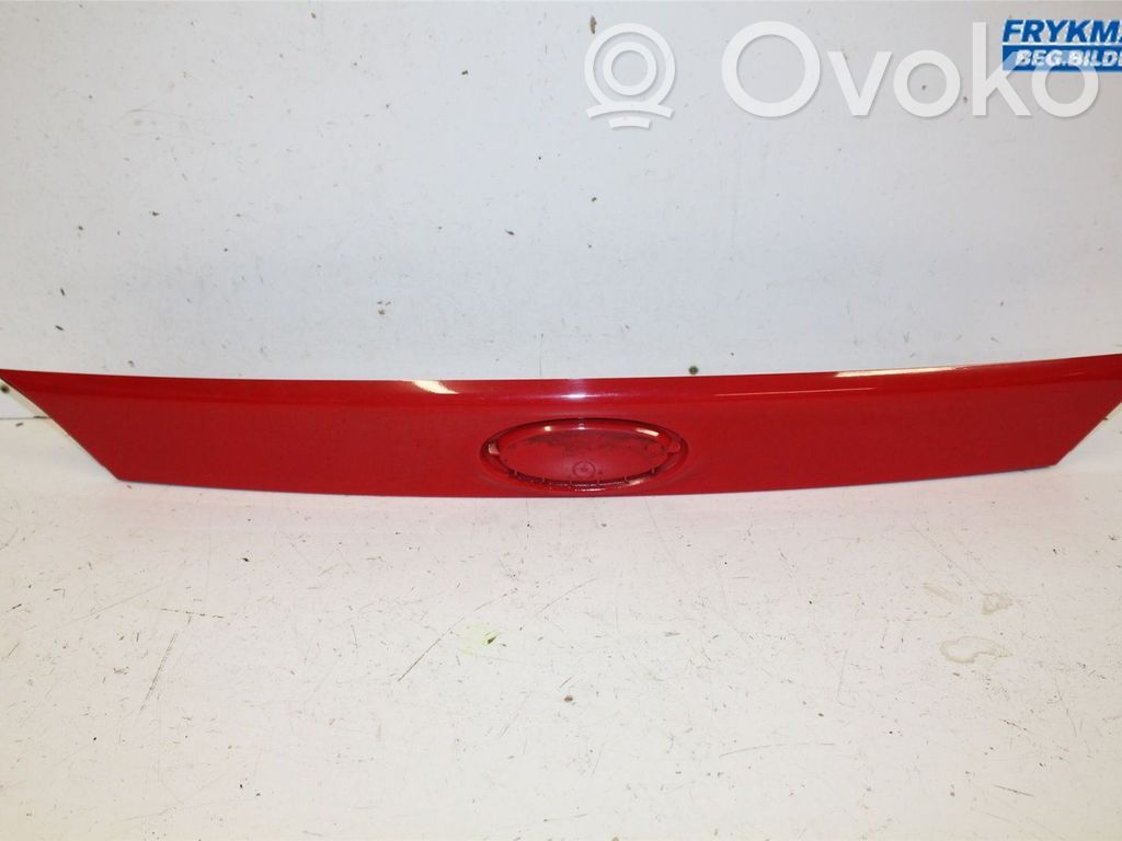 Ford Focus Tailgate trim 