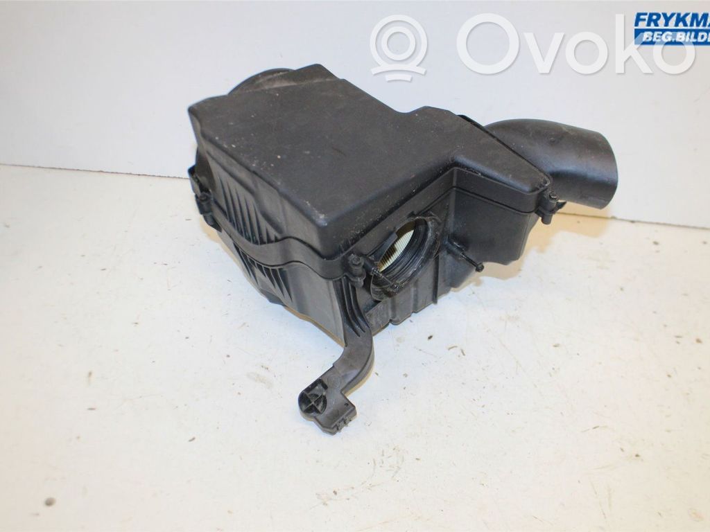 Ford Focus Air filter box 