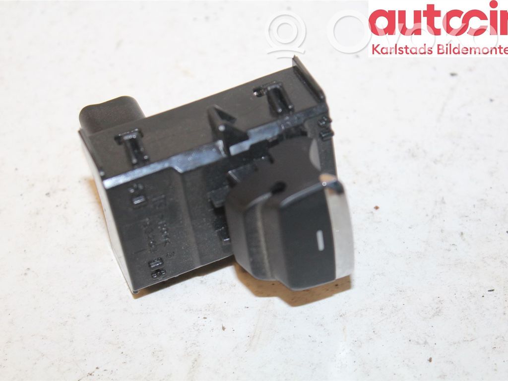 Subaru XV II Electric window control switch 