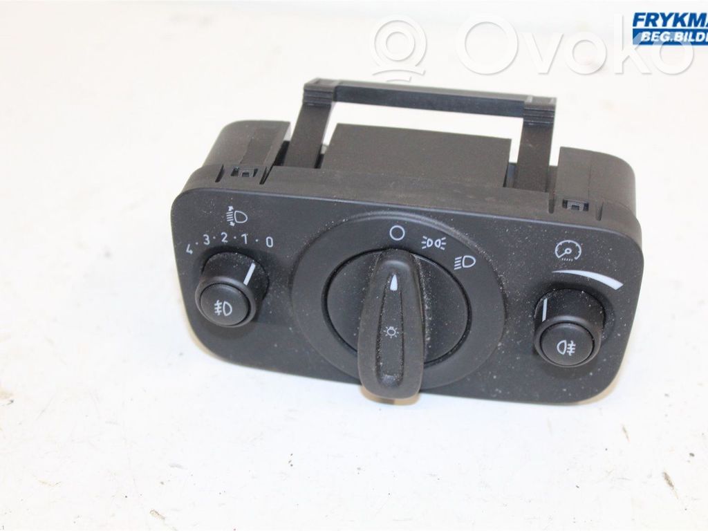 Ford C-MAX II Light switch 