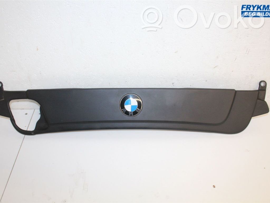 BMW 5 E60 E61 Engine cover (trim) 