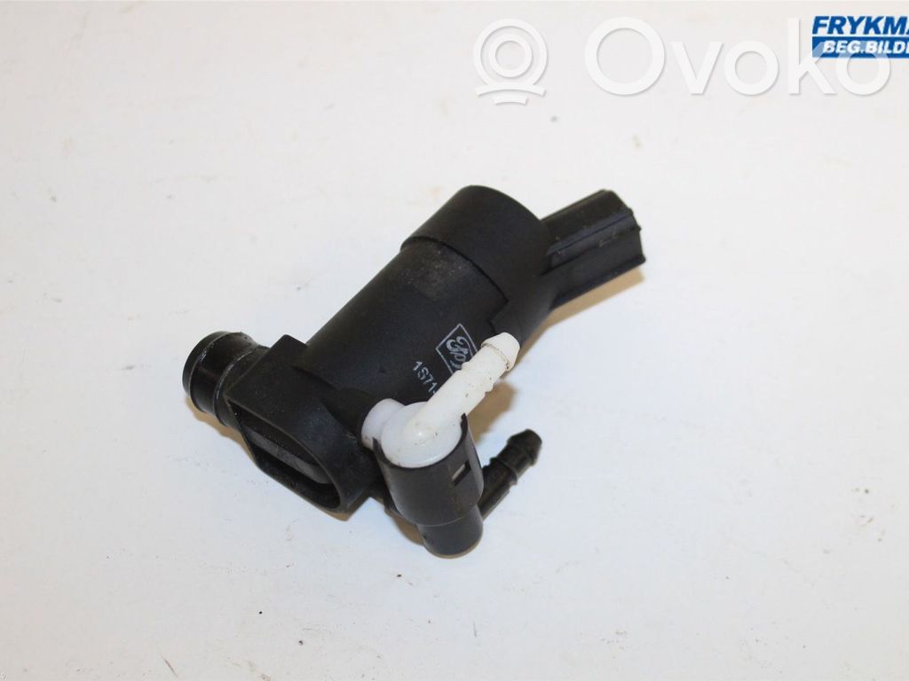 Windscreen/windshield washer pump   31349228