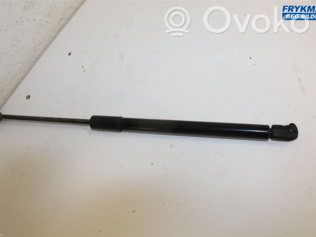 KIA Picanto Tailgate strut 