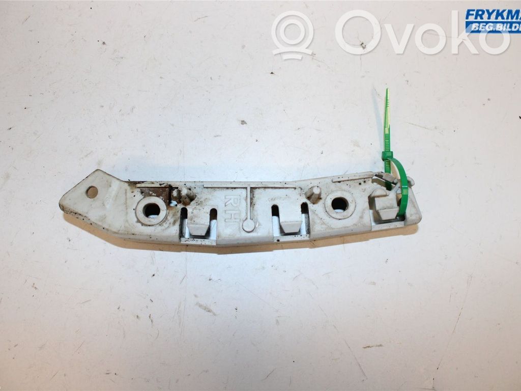 Ford Focus Front bumper mounting bracket 
