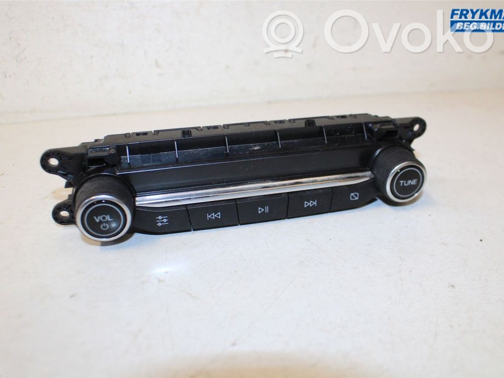 Ford Focus Radio/CD/DVD/GPS head unit 