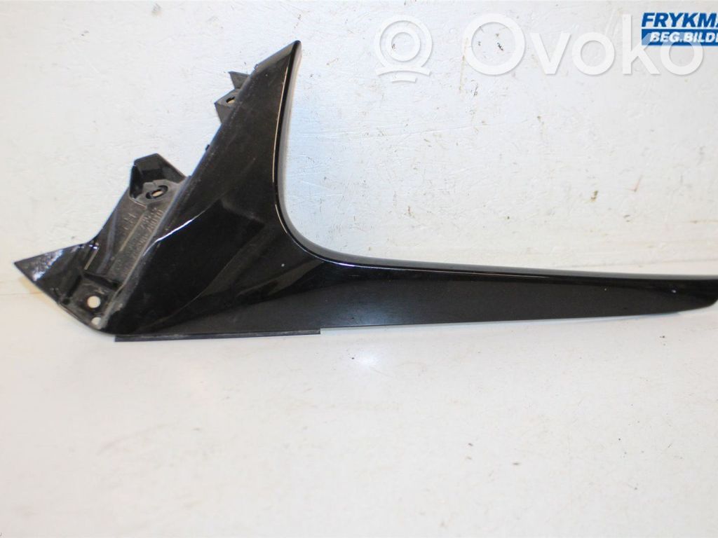Tailgate/trunk spoiler   7608878010