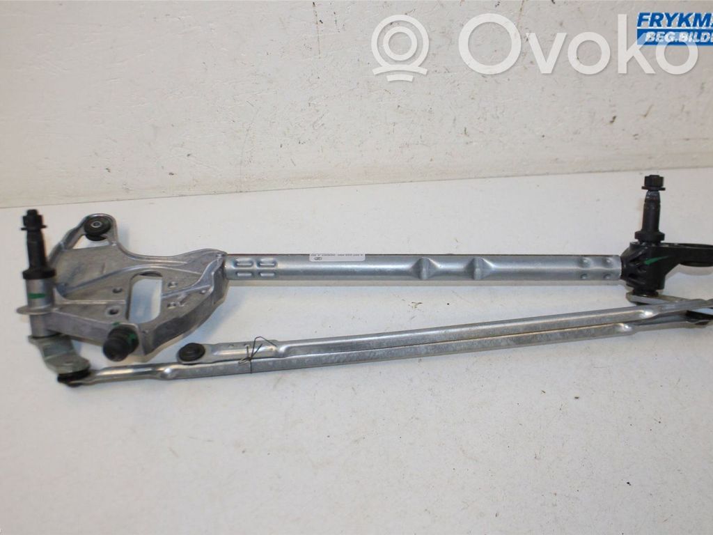 Ford Focus Front wiper linkage 