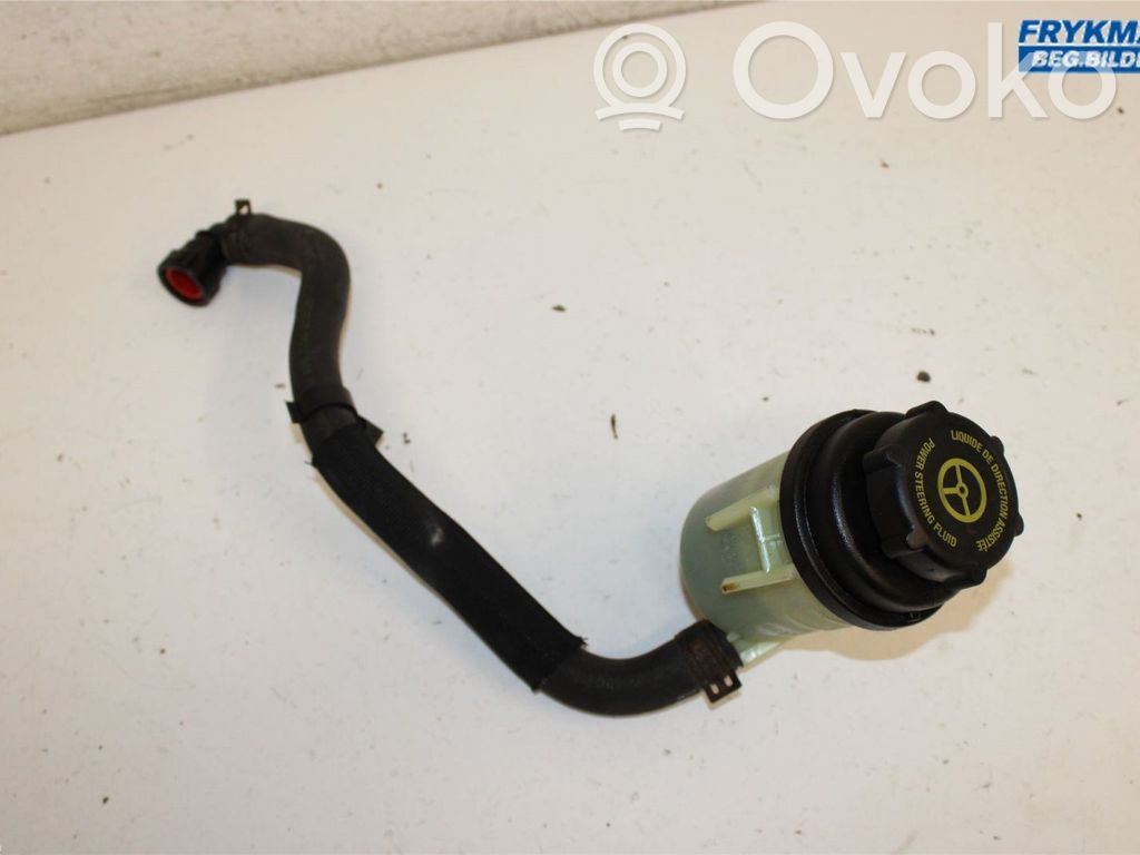 Ohjaustehostimen nestesäiliö   1341300,6G913R700DB,6G913R700DB