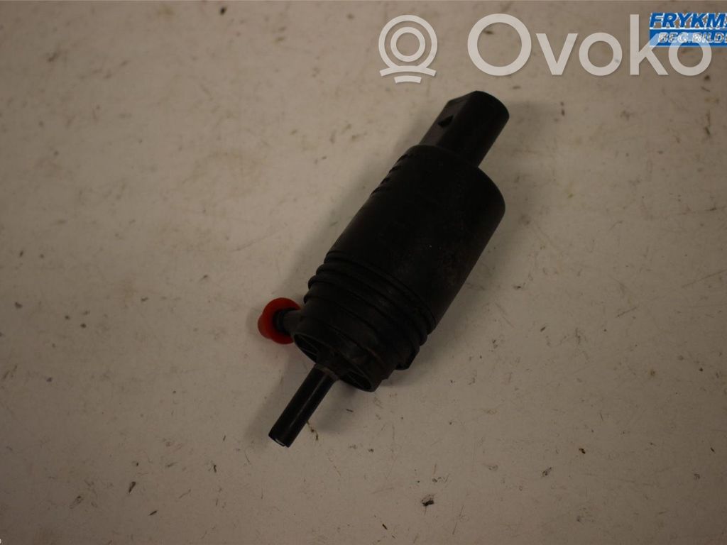 Windscreen/windshield washer pump   67128362154,67128377612,67128377612