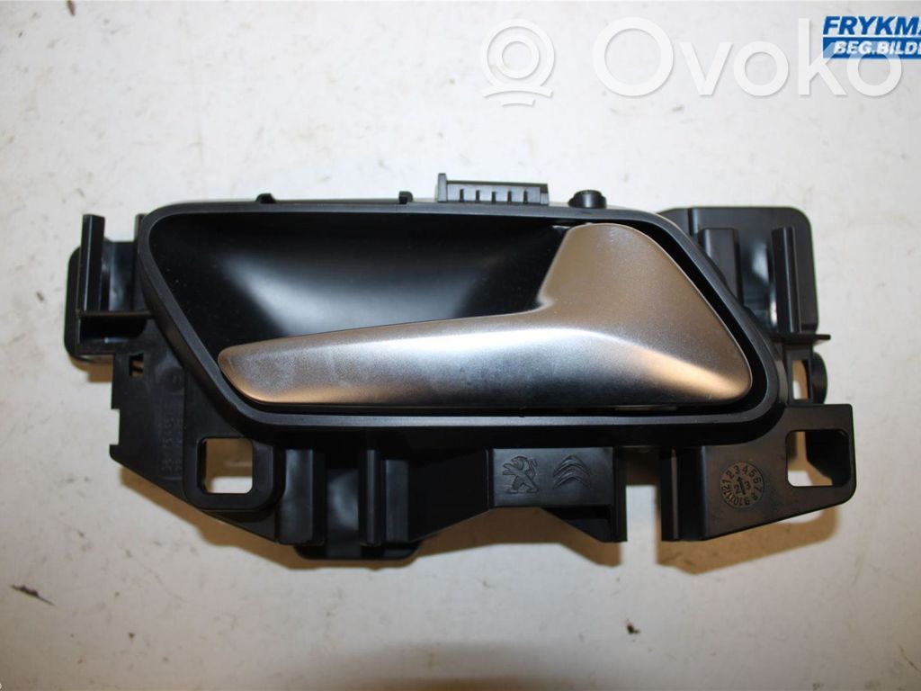 Volkswagen Polo VI Manecilla interna puerta delantera 